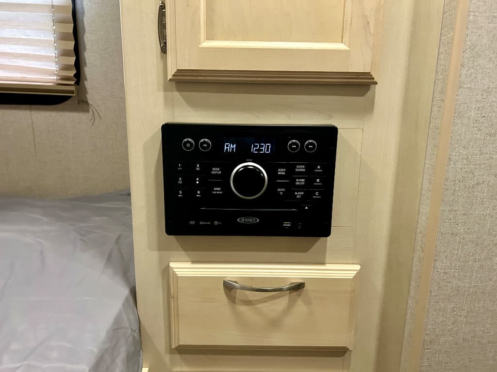 2018 Winnebago 2018 Winnebago Minnie Drop - thumbnail 19