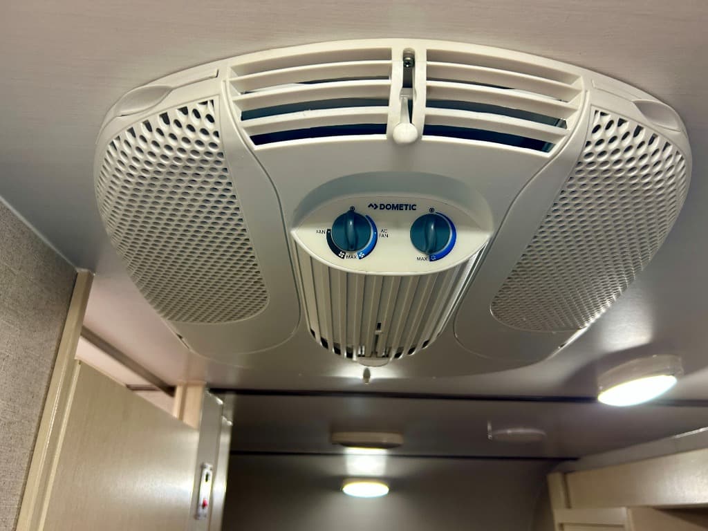 2018 Winnebago 2018 Winnebago Minnie Drop - thumbnail 23