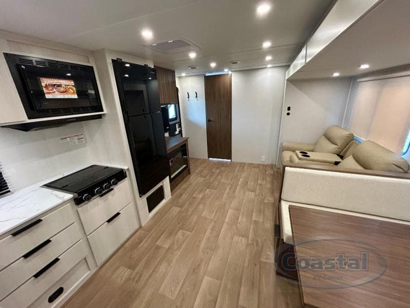 2026 Winnebago 2026 Winnebago Access - thumbnail 6