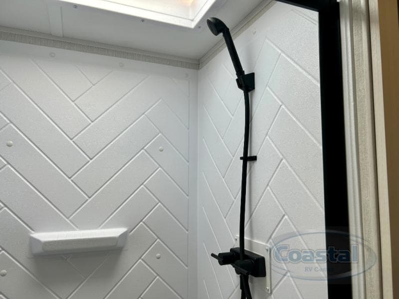 2026 Winnebago 2026 Winnebago Access - thumbnail 30