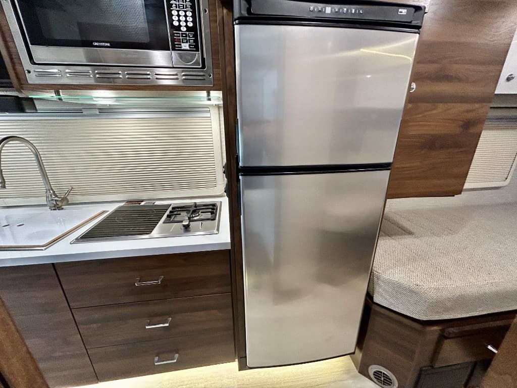 2022 Winnebago 2022 Winnebago View - thumbnail 13