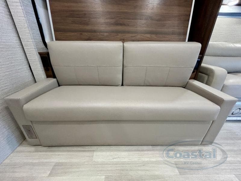 2021 Winnebago 2021 Winnebago Navion - thumbnail 17