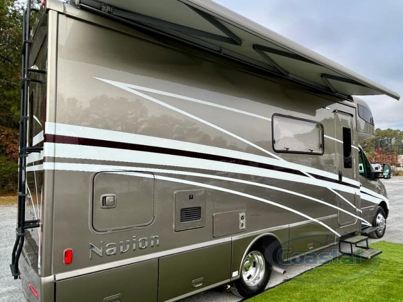 2021 Winnebago 2021 Winnebago Navion - thumbnail 49