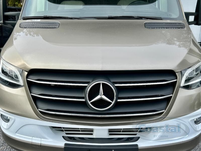 2021 Winnebago 2021 Winnebago Navion - thumbnail 53