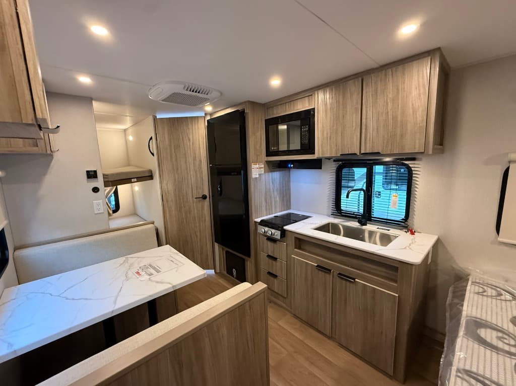 2026 Winnebago 2026 Winnebago Access - thumbnail 3