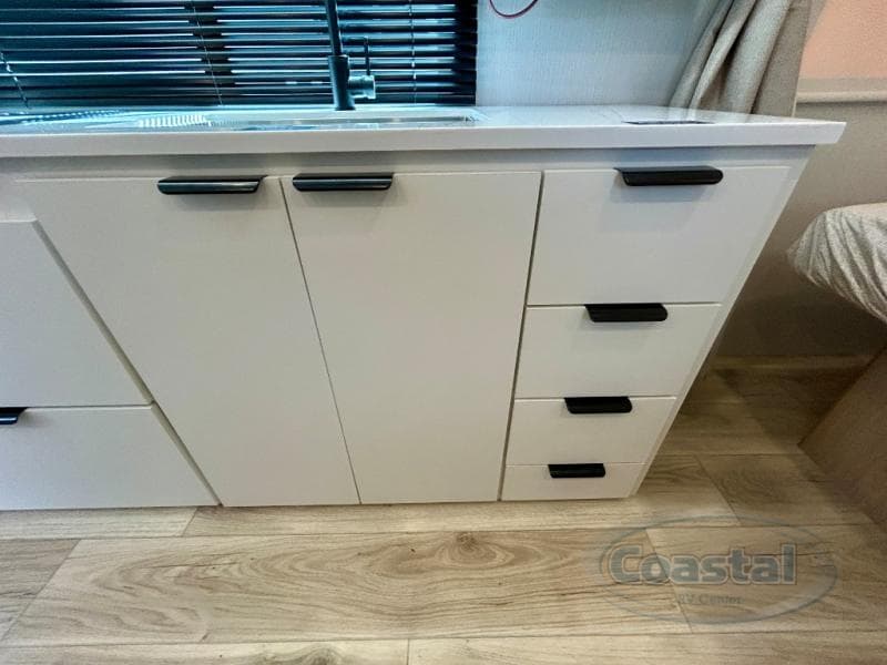 2026 Winnebago 2026 Winnebago Micro Minnie - thumbnail 15