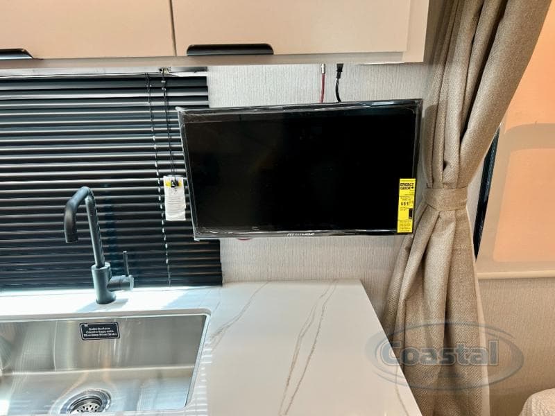 2026 Winnebago 2026 Winnebago Micro Minnie - thumbnail 16