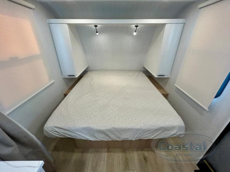 2026 Winnebago 2026 Winnebago Micro Minnie - thumbnail 18