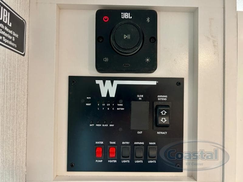 2026 Winnebago 2026 Winnebago Micro Minnie - thumbnail 27