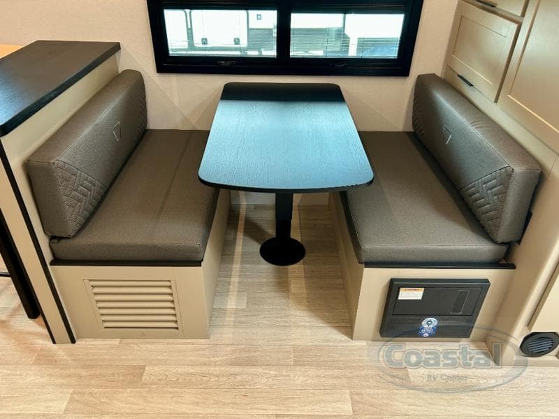 2026 Keystone 2026 Keystone Walkabout - thumbnail 10