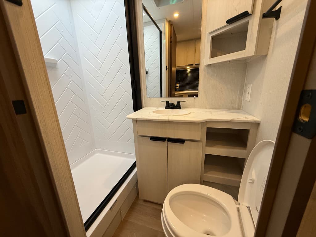 2026 Winnebago 2026 Winnebago Access - thumbnail 24