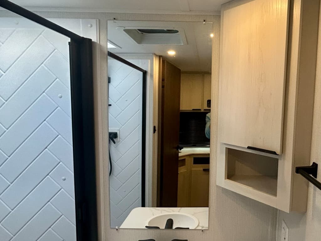 2026 Winnebago 2026 Winnebago Access - thumbnail 26