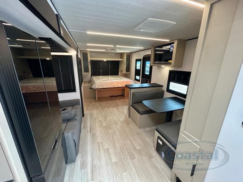 2026 Keystone 2026 Keystone Walkabout - thumbnail 5