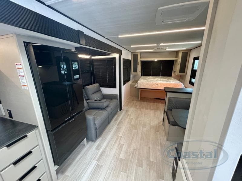 2026 Keystone 2026 Keystone Walkabout - thumbnail 6