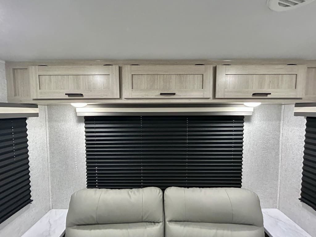 2026 East To West 2026 East To West Della Terra - thumbnail 10