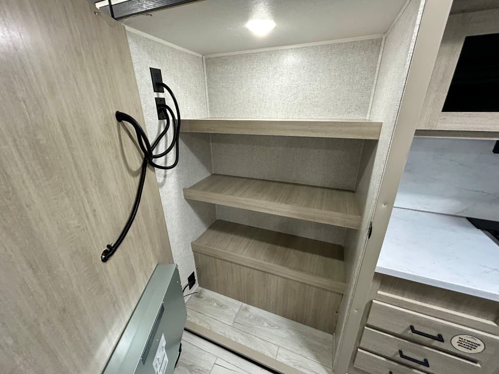 2026 East To West 2026 East To West Della Terra - thumbnail 12