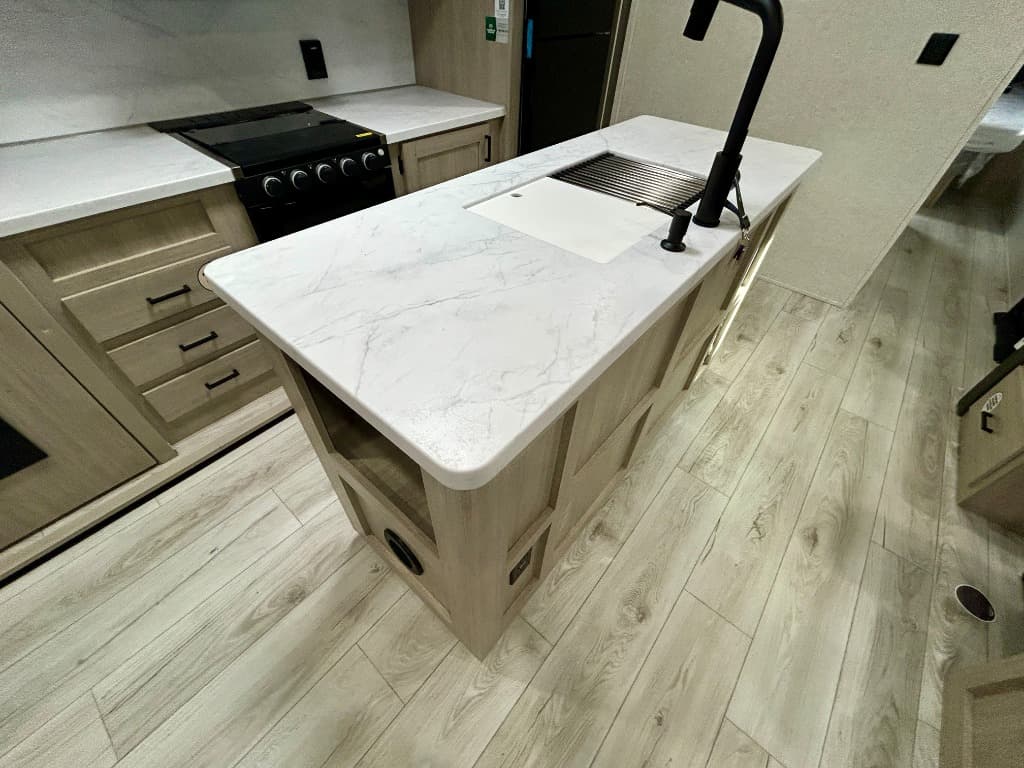 2026 East To West 2026 East To West Della Terra - thumbnail 19