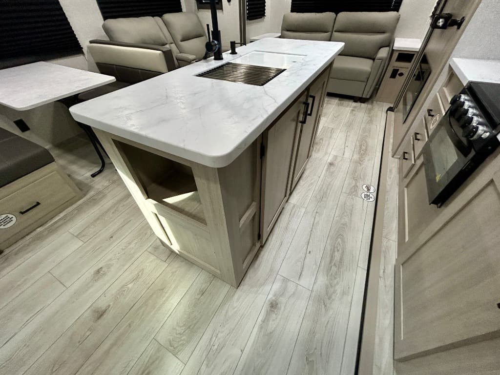 2026 East To West 2026 East To West Della Terra - thumbnail 21