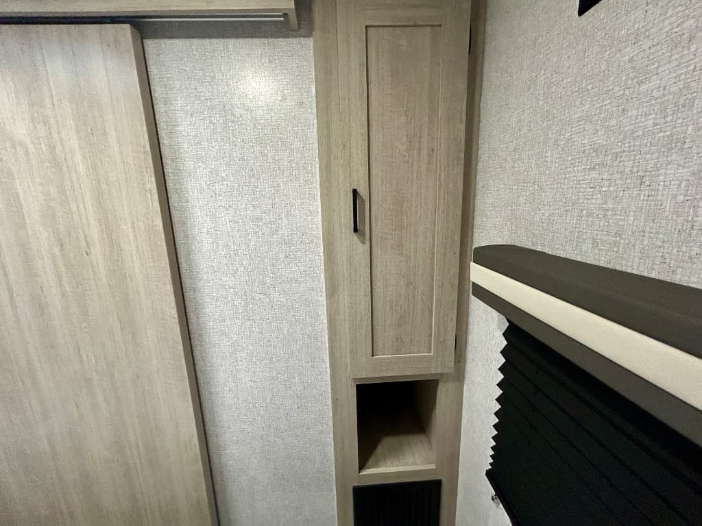 2026 East To West 2026 East To West Della Terra - thumbnail 24