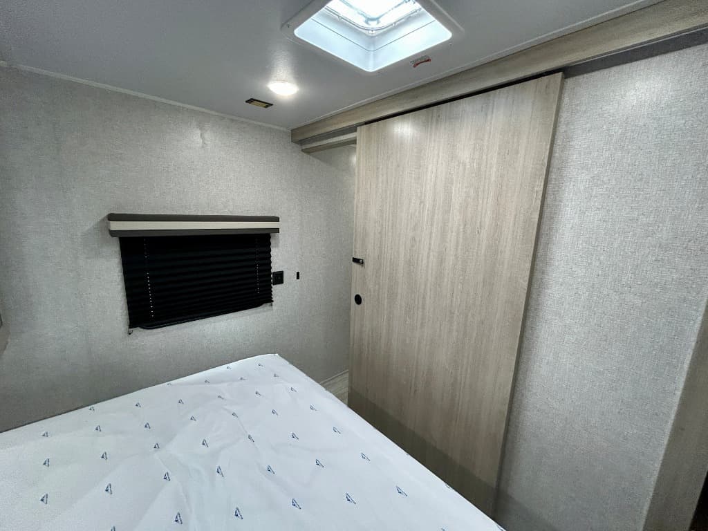 2026 East To West 2026 East To West Della Terra - thumbnail 25