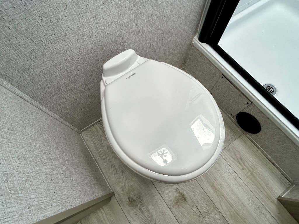 2026 East To West 2026 East To West Della Terra - thumbnail 32