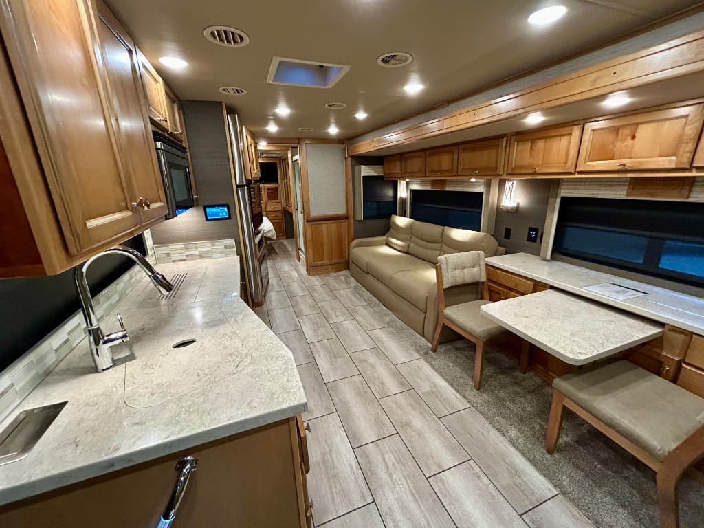 2022 Tiffin 2022 Tiffin Open Road Allegro - thumbnail 3