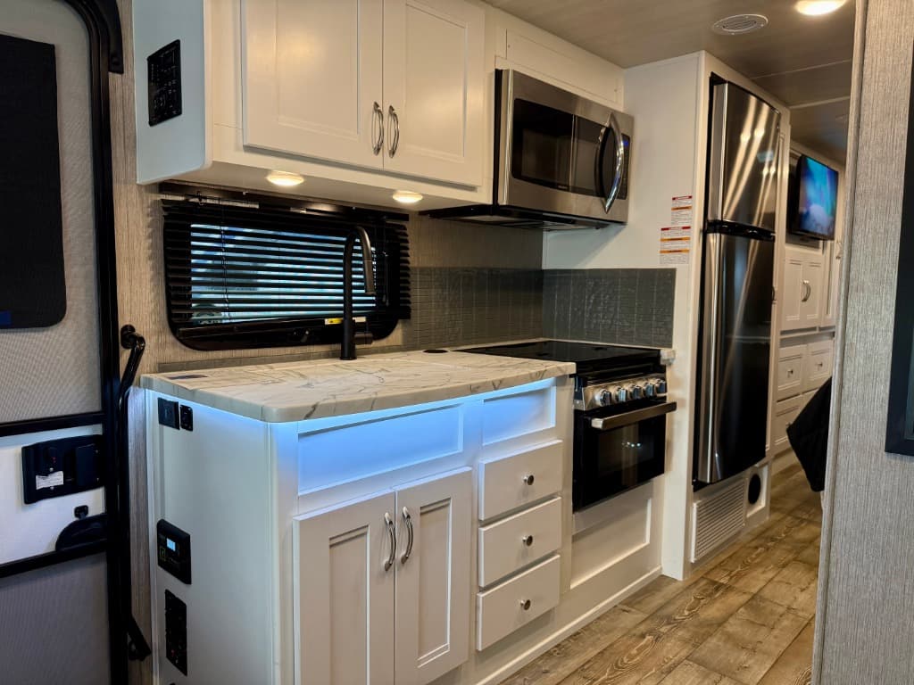 2023 NeXus RV 2023 NeXus RV Viper - thumbnail 7