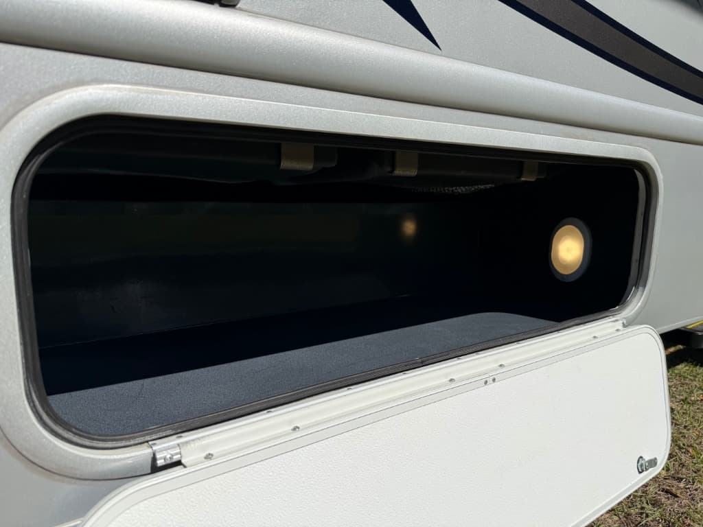 2023 NeXus RV 2023 NeXus RV Viper - thumbnail 36