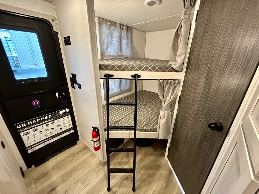 2027 Forest River 2027 Forest River R-Pod Un-Mapped - thumbnail 22