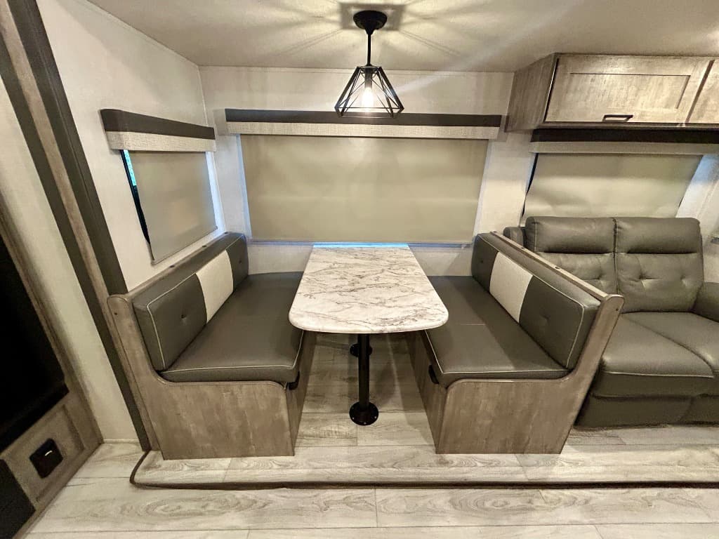 2023 Forest River 2023 Forest River Grand Surveyor - thumbnail 9