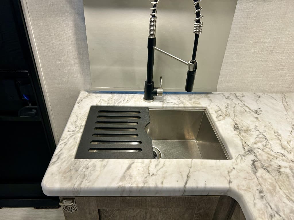 2023 Forest River 2023 Forest River Grand Surveyor - thumbnail 13