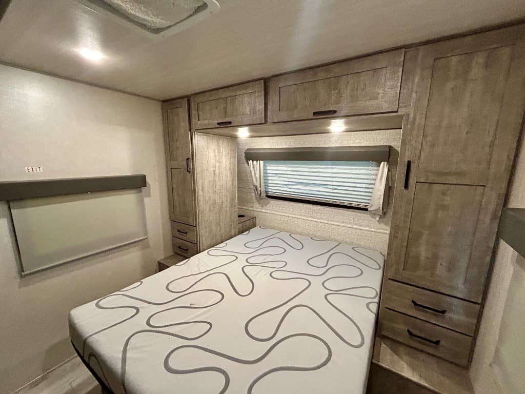 2023 Forest River 2023 Forest River Grand Surveyor - thumbnail 21