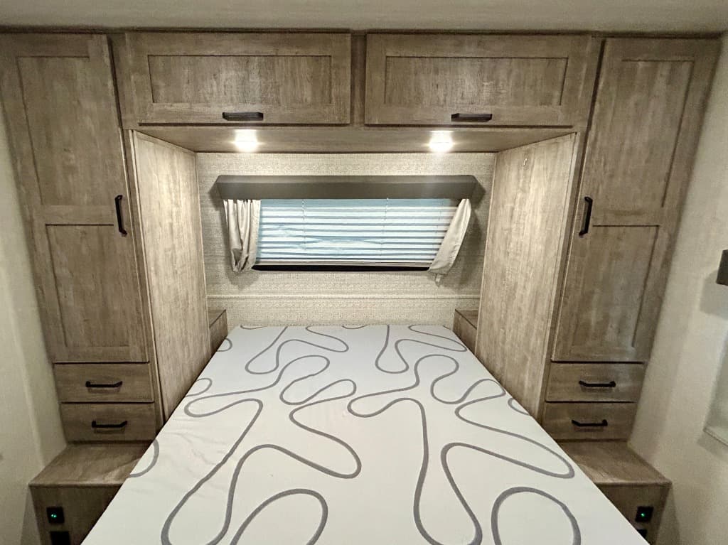 2023 Forest River 2023 Forest River Grand Surveyor - thumbnail 22