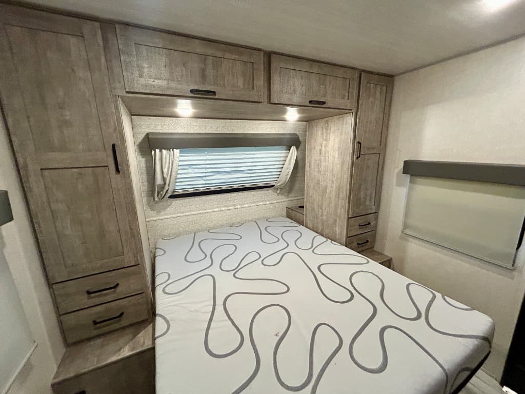 2023 Forest River 2023 Forest River Grand Surveyor - thumbnail 23