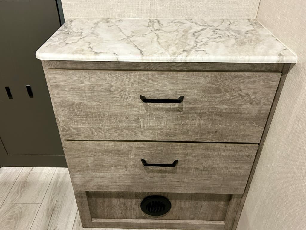 2023 Forest River 2023 Forest River Grand Surveyor - thumbnail 25