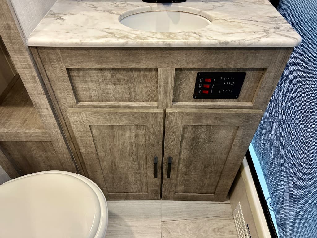 2023 Forest River 2023 Forest River Grand Surveyor - thumbnail 29