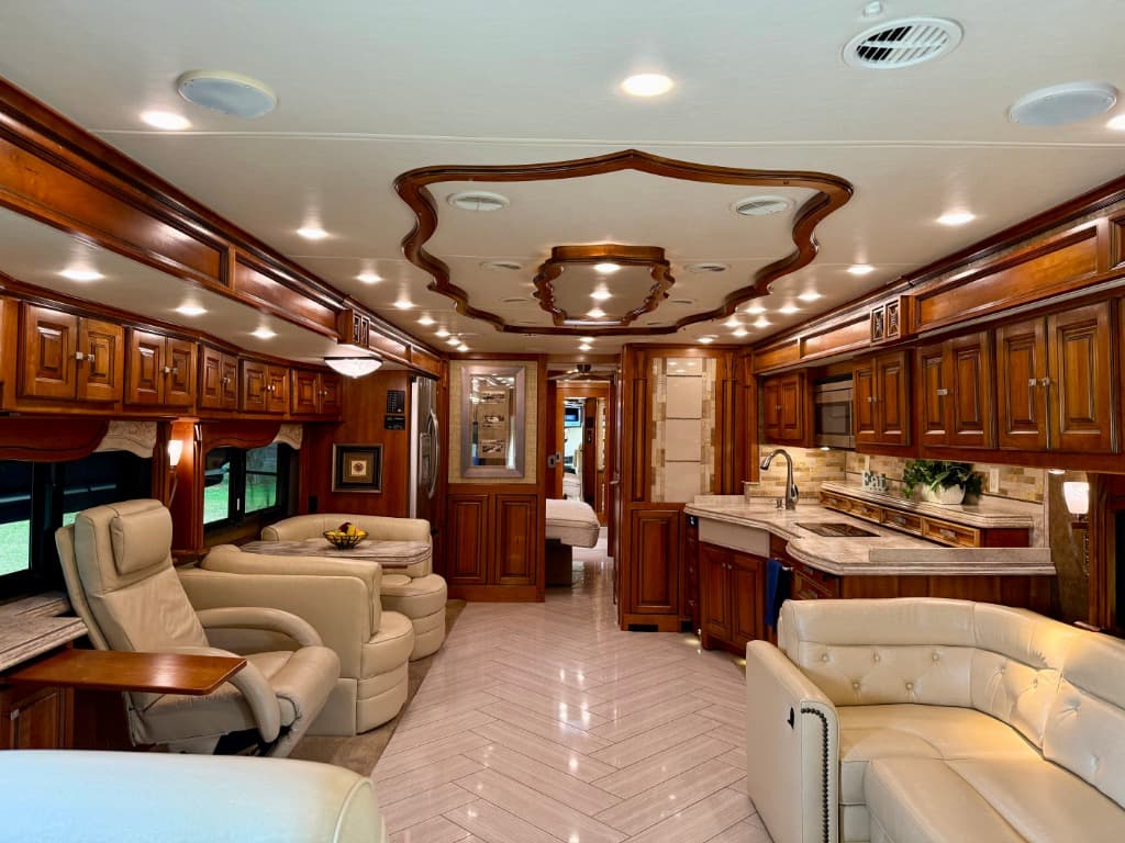 2014 Tiffin 2014 Tiffin Allegro Bus - thumbnail 6