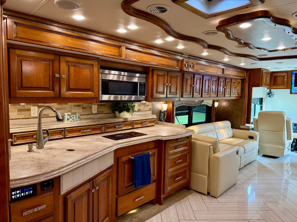 2014 Tiffin 2014 Tiffin Allegro Bus - thumbnail 12