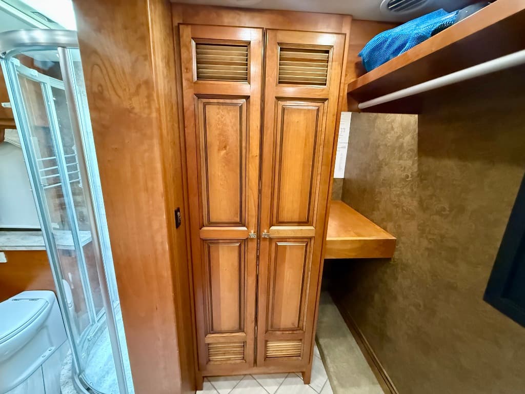 2014 Tiffin 2014 Tiffin Allegro Bus - thumbnail 25