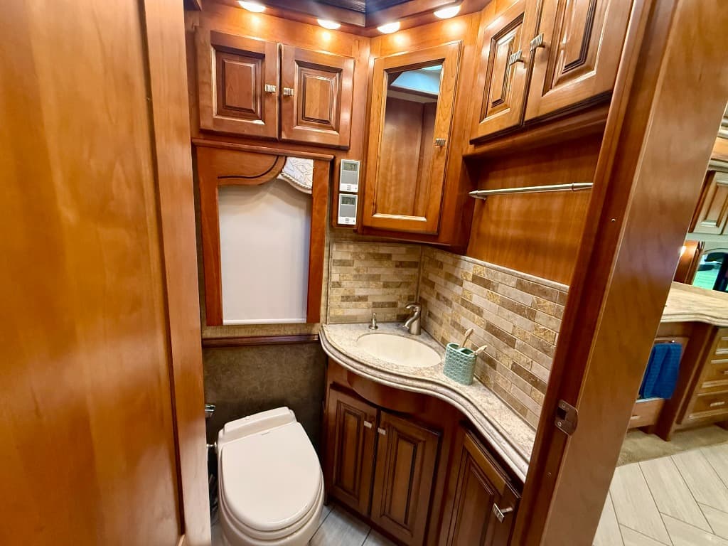 2014 Tiffin 2014 Tiffin Allegro Bus - thumbnail 28