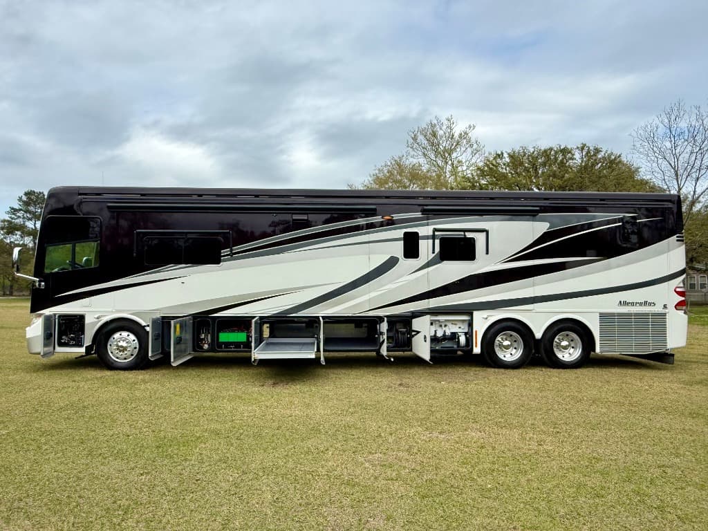 2014 Tiffin 2014 Tiffin Allegro Bus - thumbnail 61