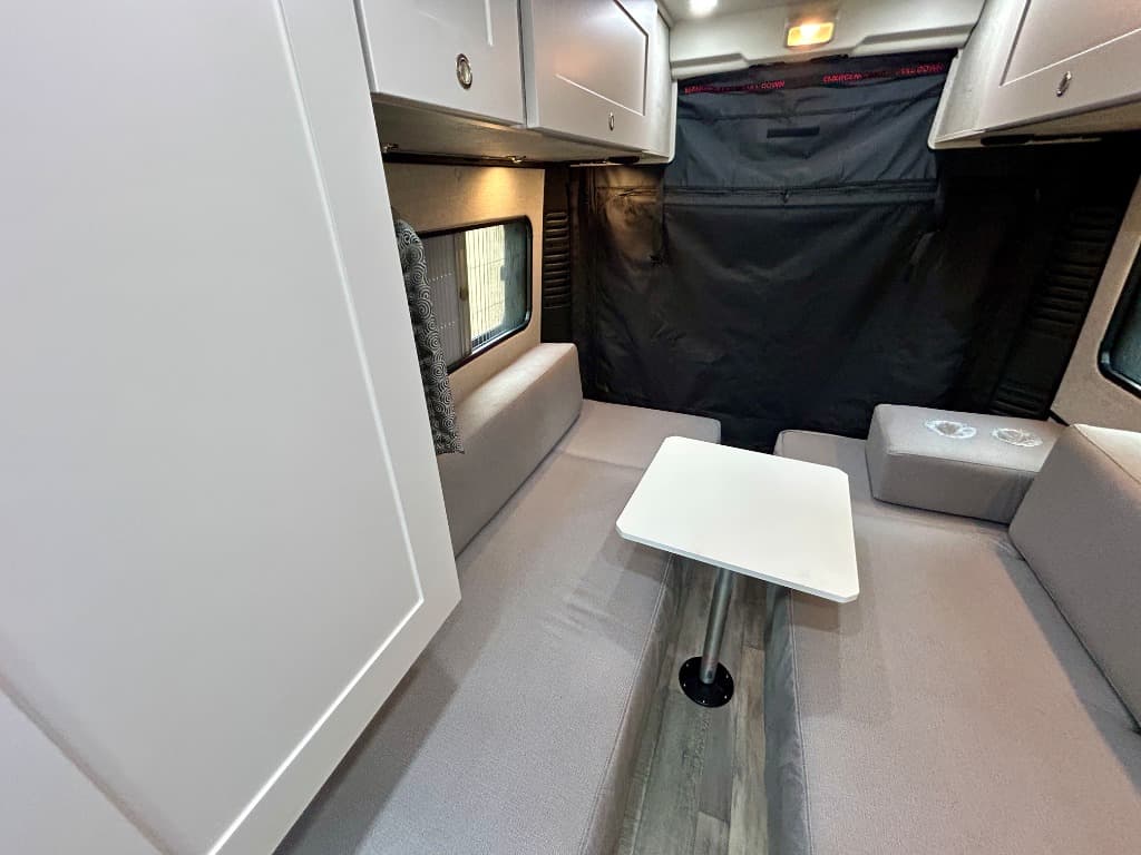 2025 Roadtrek 2025 Roadtrek Play - thumbnail 5