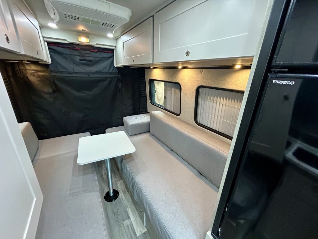 2025 Roadtrek 2025 Roadtrek Play - thumbnail 6