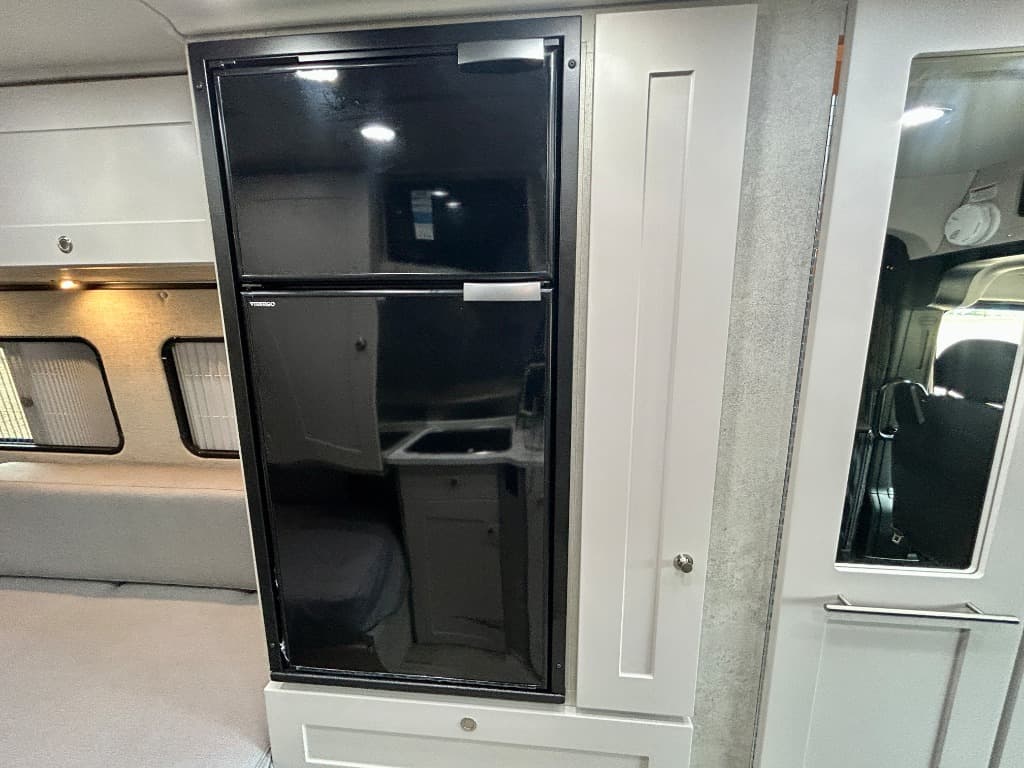 2025 Roadtrek 2025 Roadtrek Play - thumbnail 14