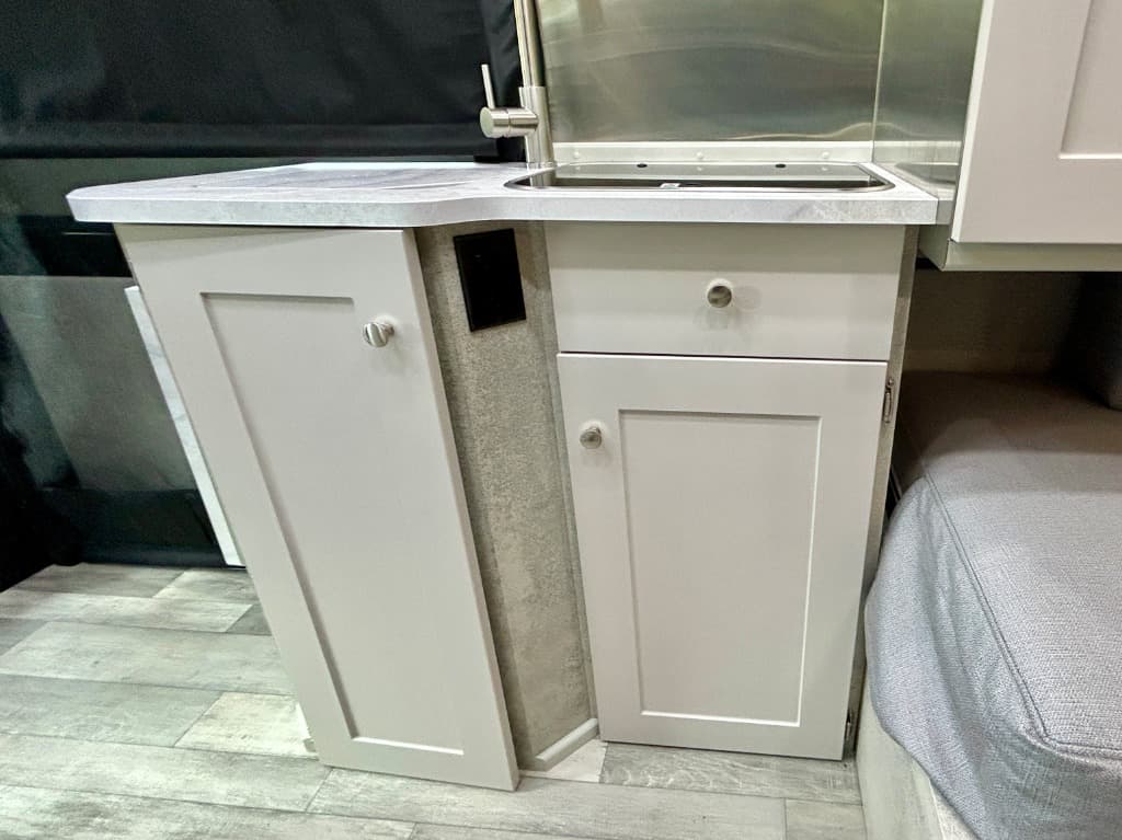 2025 Roadtrek 2025 Roadtrek Play - thumbnail 18