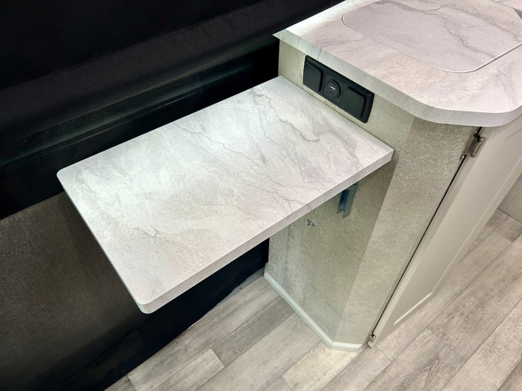 2025 Roadtrek 2025 Roadtrek Play - thumbnail 21