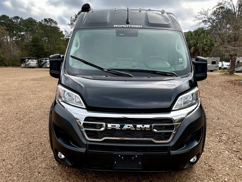 2025 Roadtrek 2025 Roadtrek Play - thumbnail 36