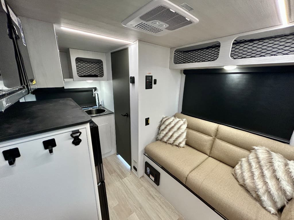 2026 Keystone RV 2026 Keystone RV Sprout - thumbnail 3