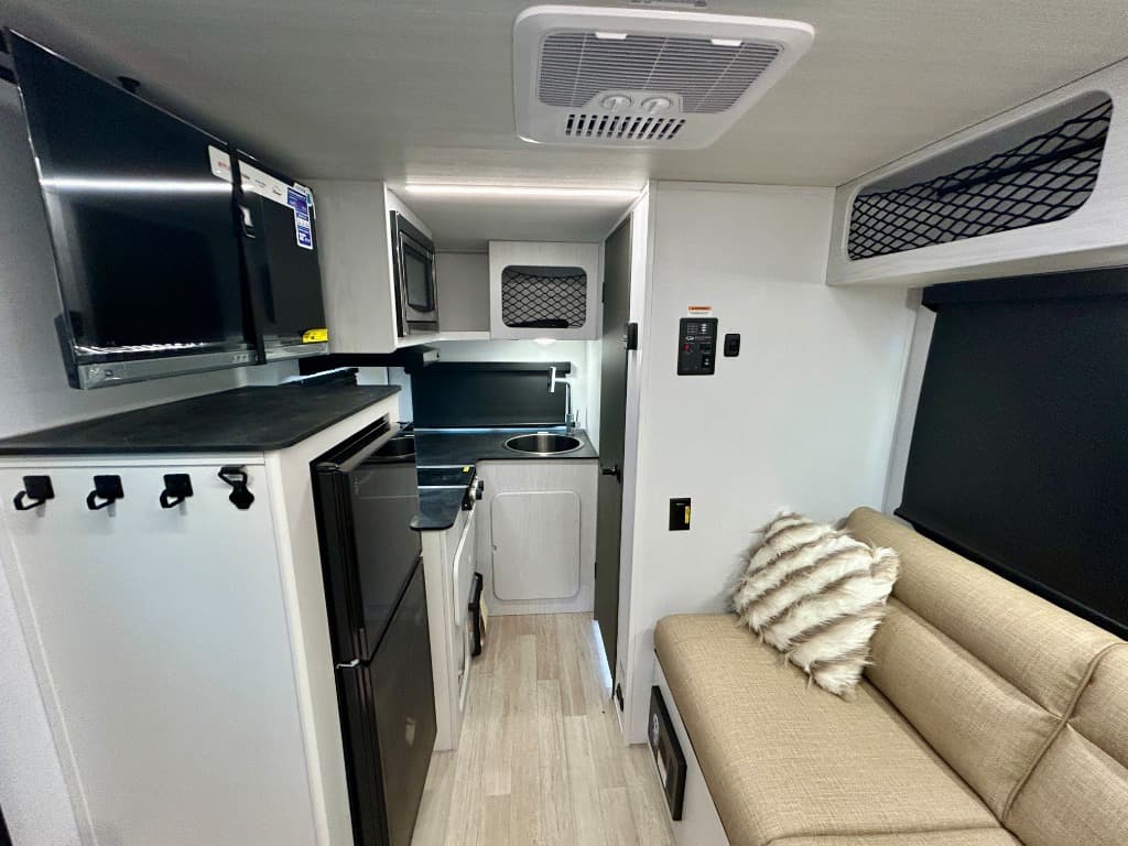 2026 Keystone RV 2026 Keystone RV Sprout - thumbnail 4