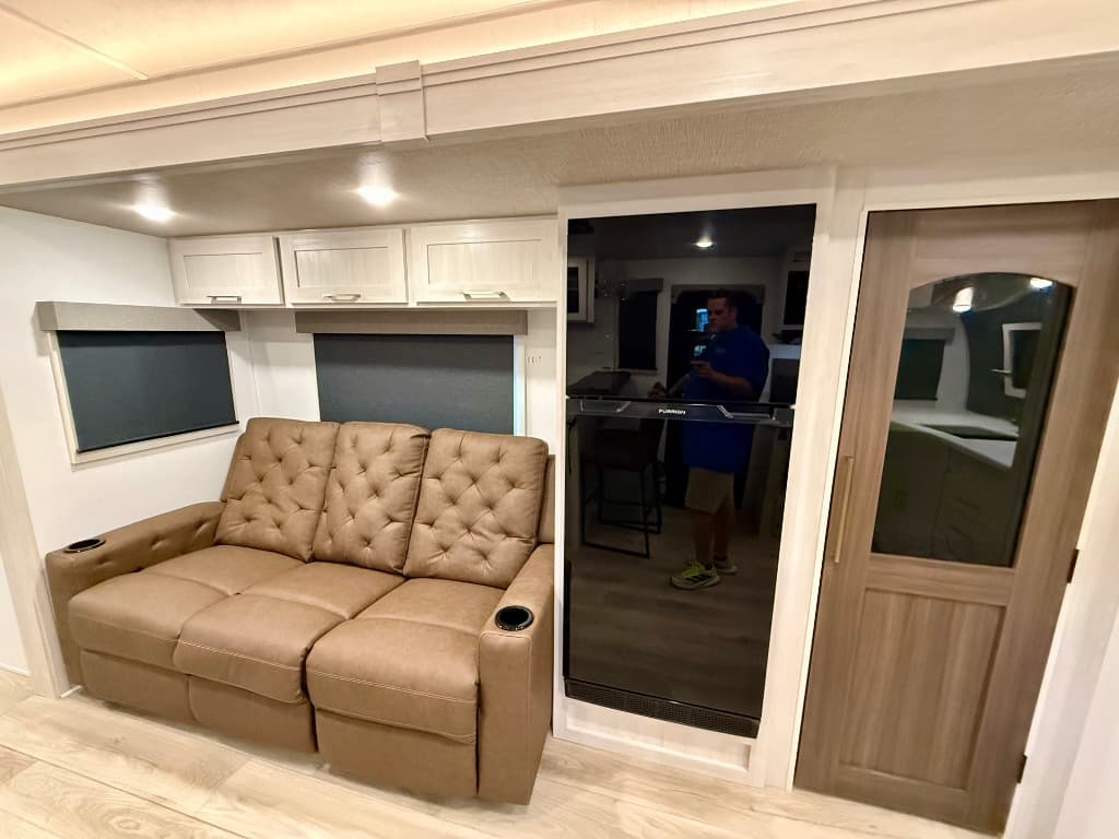 2026 Forest River 2026 Forest River Grand Surveyor - thumbnail 7